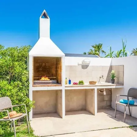 Sleeps 8 Pool Air Con Wifi * Cala en Bosc