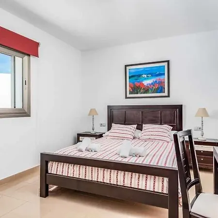 Sleeps 8 Pool Air Con Wifi * Cala en Bosc